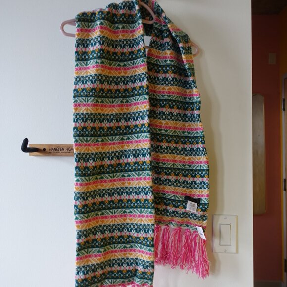 J.Crew AF063 Pink Green Fair Isle Wool-blend Nordic geometric scarf - Picture 16 of 16